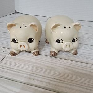 VTG Otagiri 1979 hand painted in Japan OMC Pig salt & pepper shakers 2"×3"